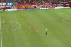 太强了！现场实拍赵松源1v4攻破阿森纳U17大门