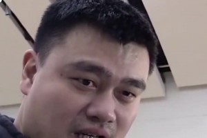 恐高慎入？感受性文班打球的第一视角，这历史级的身体天赋！