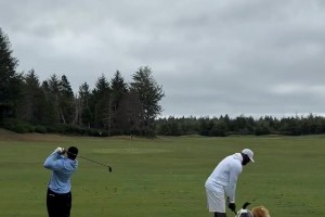 父子球局 詹姆斯布朗尼比拼高尔夫⛳️