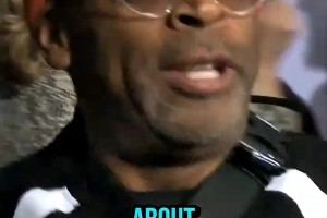 名场面！斯派克李嘲笑小伙：年轻人不懂球！我现场看过GOAT乔丹！