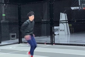 这是真的会飞！来看看陈登星的跳远训练和扣篮